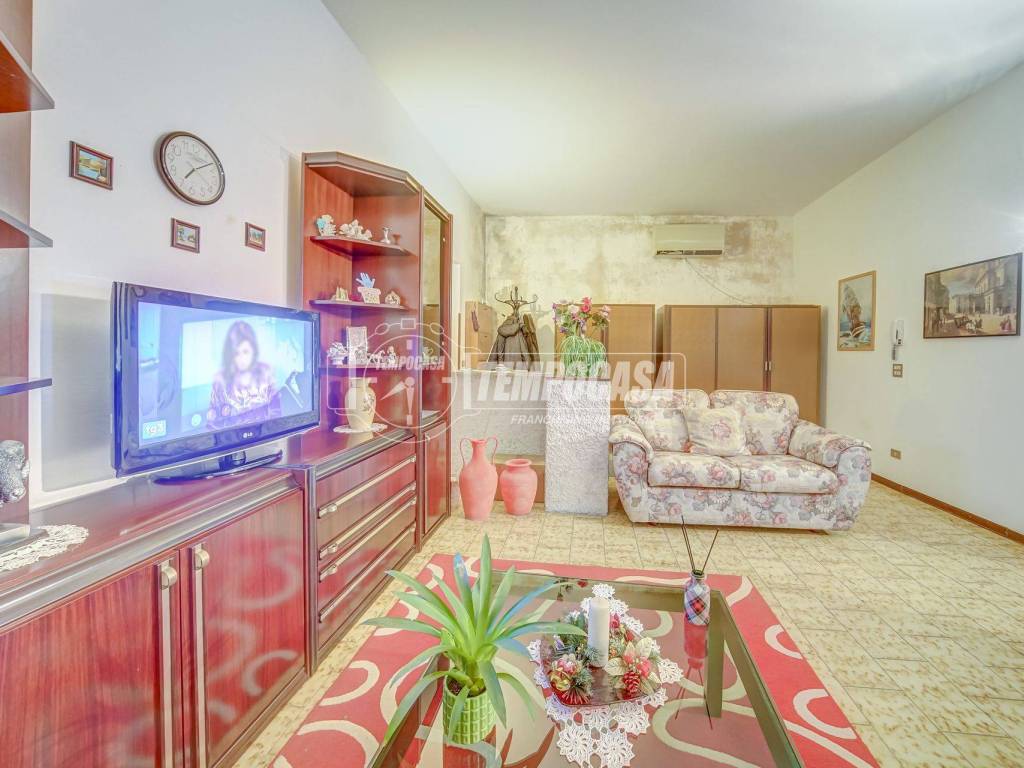 Appartamento a Azzate in Via Piave 96 - Foto 3