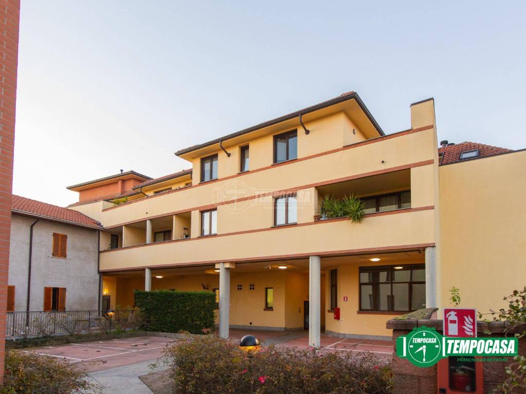 Appartamento a Busto arsizio in Via Cardinal Simone 4 - Foto 2