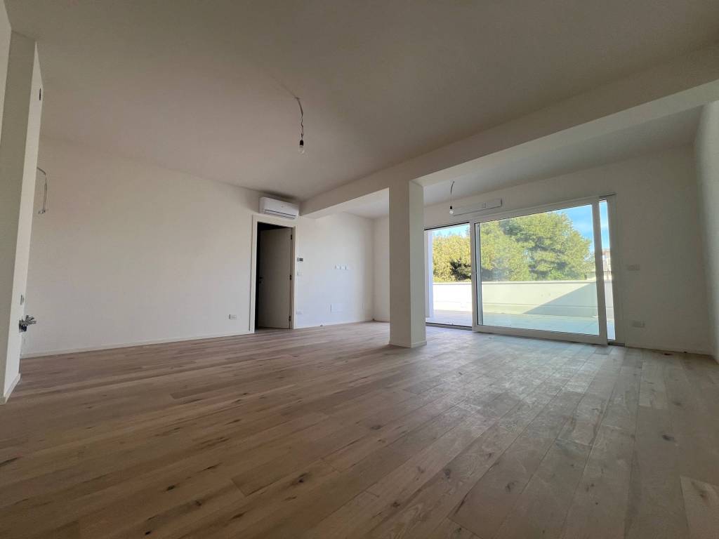 Attico / mansarda a Riccione in Viale Giacomo Puccini, 8 - Foto 4