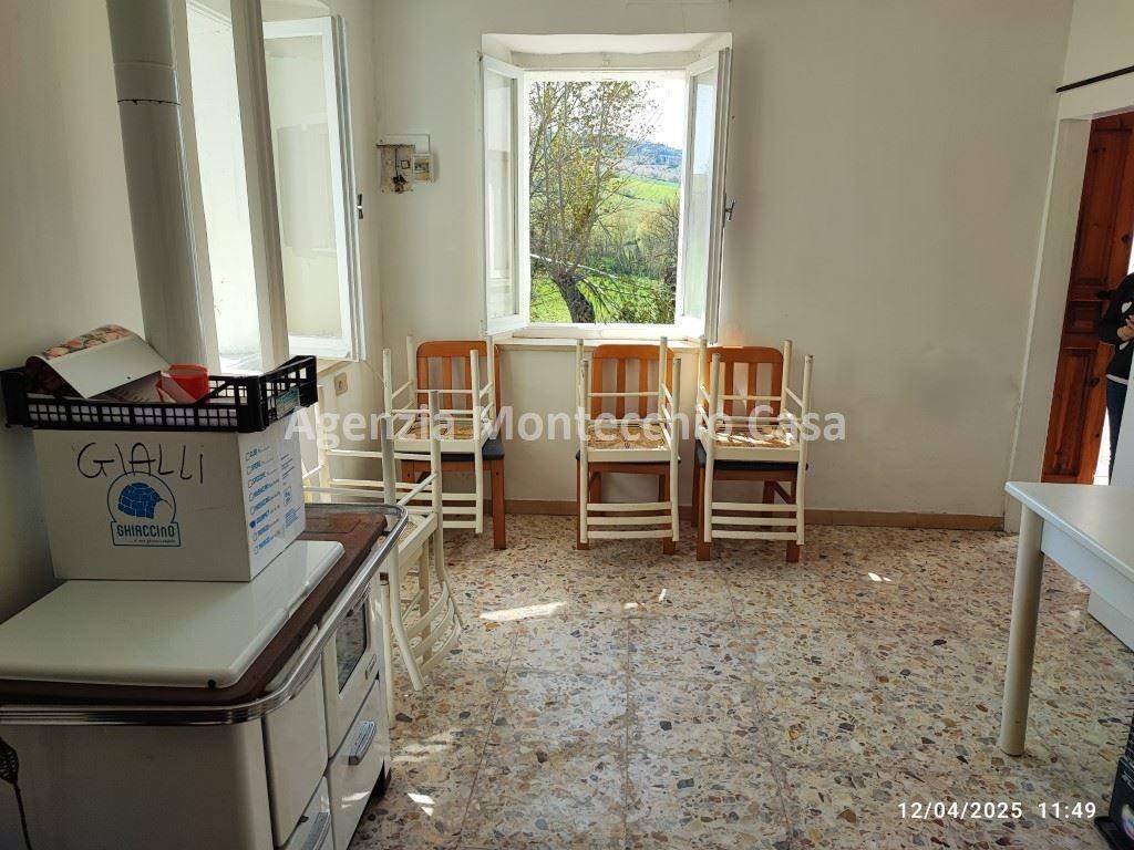 Appartamento a Urbino in Strada Provinciale 9 - Foto 2