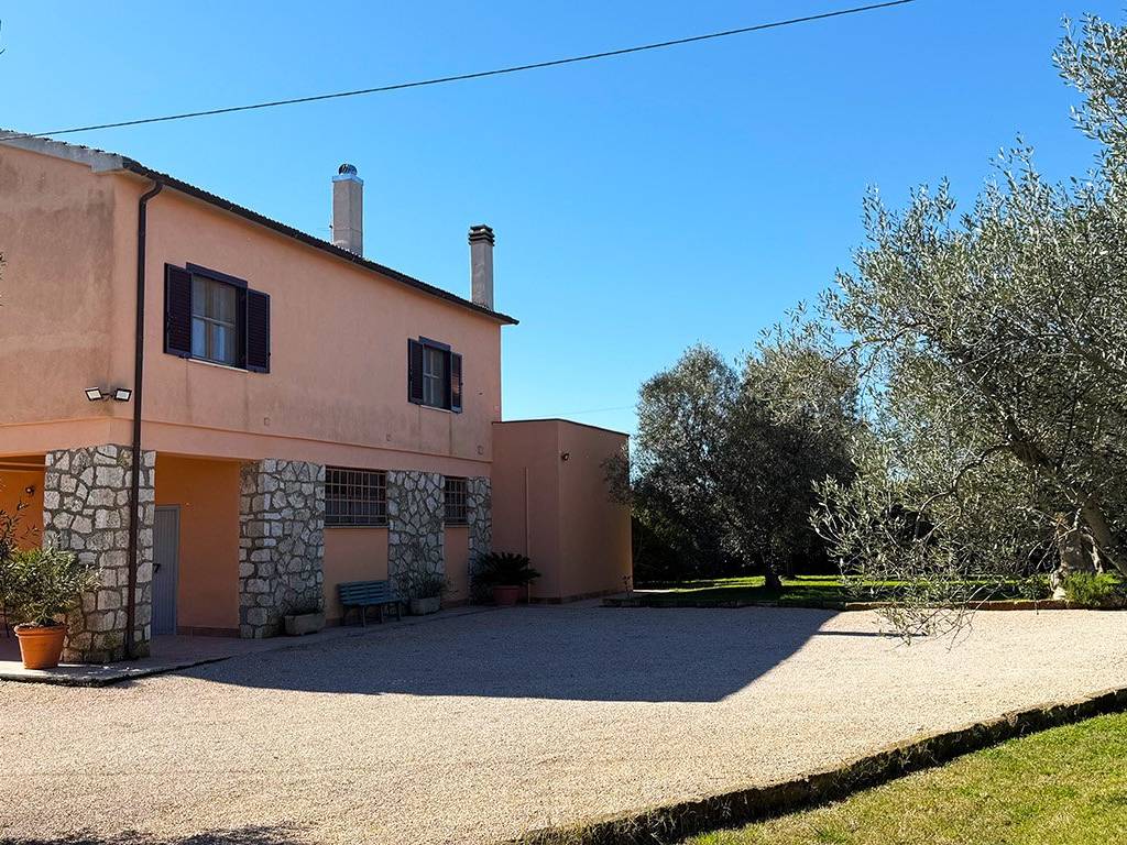 Rustico / casale a Montalto di castro in Strada Quartuccio, 14 - Foto 2