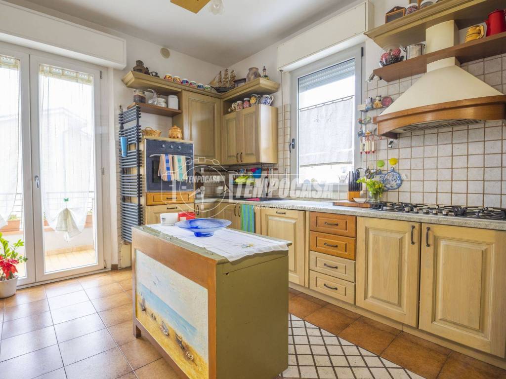 Casa indipendente a Senigallia in Strada Statale 16, Marzocca 145 - Foto 4