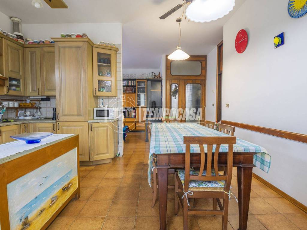 Casa indipendente a Senigallia in Strada Statale 16, Marzocca 145 - Foto 5