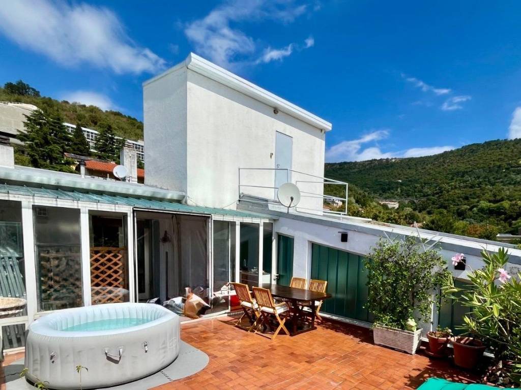 Attico / mansarda a Trieste in Via Giovanni Verga, 44 - Foto 2