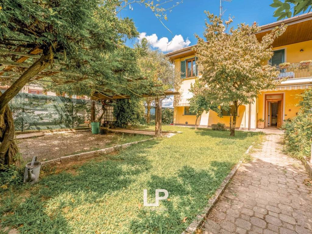 Villa a Cadrezzate con osmate in Via Maggiore, 9 - Foto 3