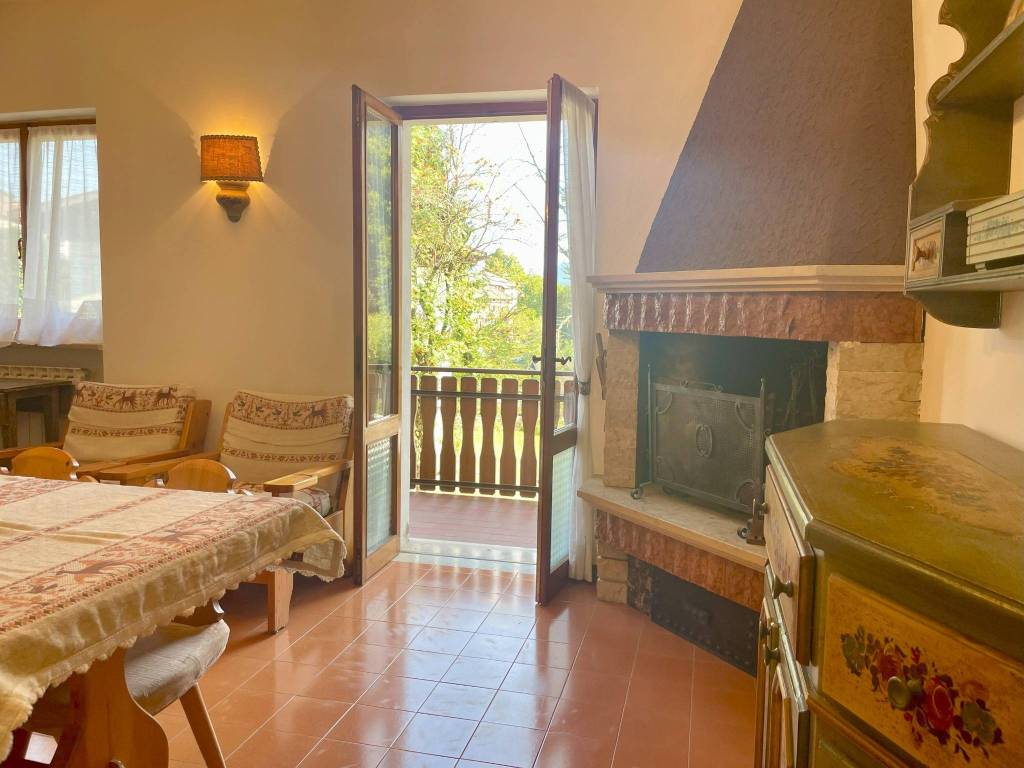 Appartamento a Lavarone in Via Roma - Foto 4