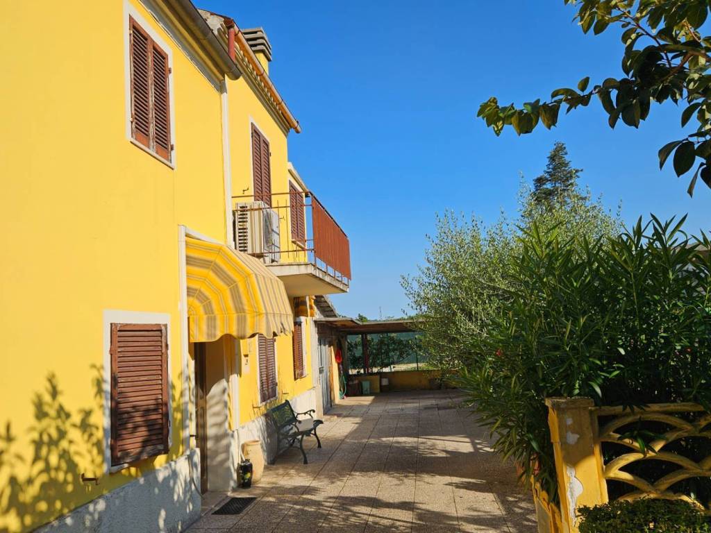 Casa indipendente a Fano in Strada Nazionale Flaminia, 400 - Foto 3