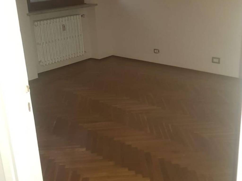 Appartamento a Asti in VIA MARTORELLI, 4 - Foto 2