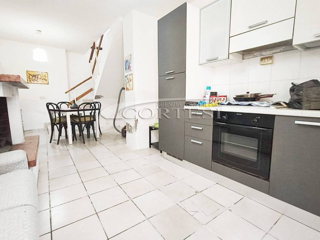 Casa indipendente a San costanzo in Via Trento, 11 - Foto 2