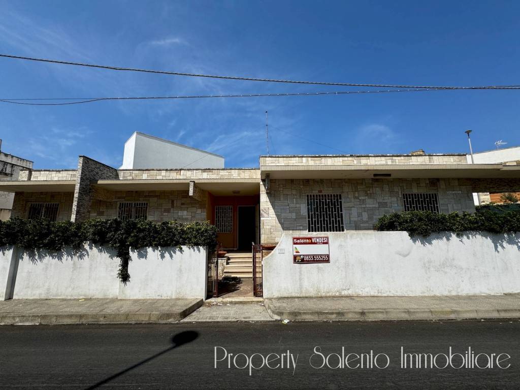 Villa a Ugento in Via Consoli Romani, 34 - Foto 2