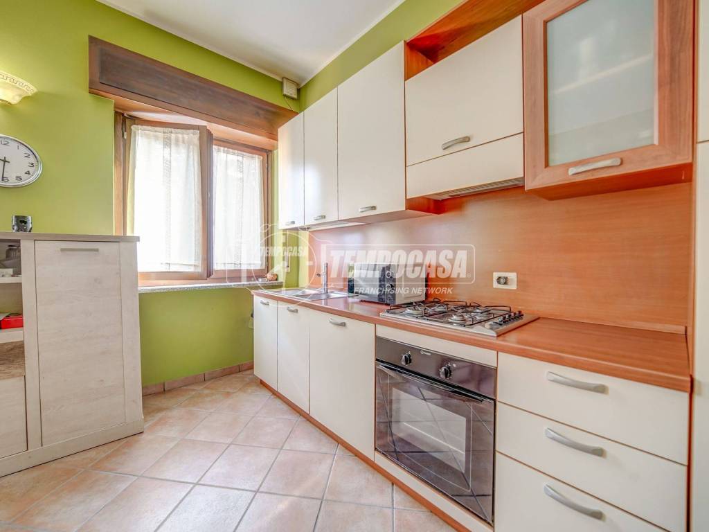 Appartamento a Somma lombardo in Via Cadorna 19 - Foto 3