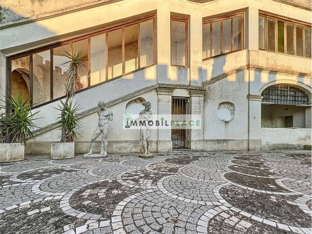 Palazzo / stabile a Aradeo in VIA TRE MASSERIE, 1 - Foto 2