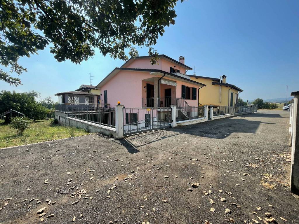 Villa a Rivergaro in Via Ludovico Ariosto - Foto 2