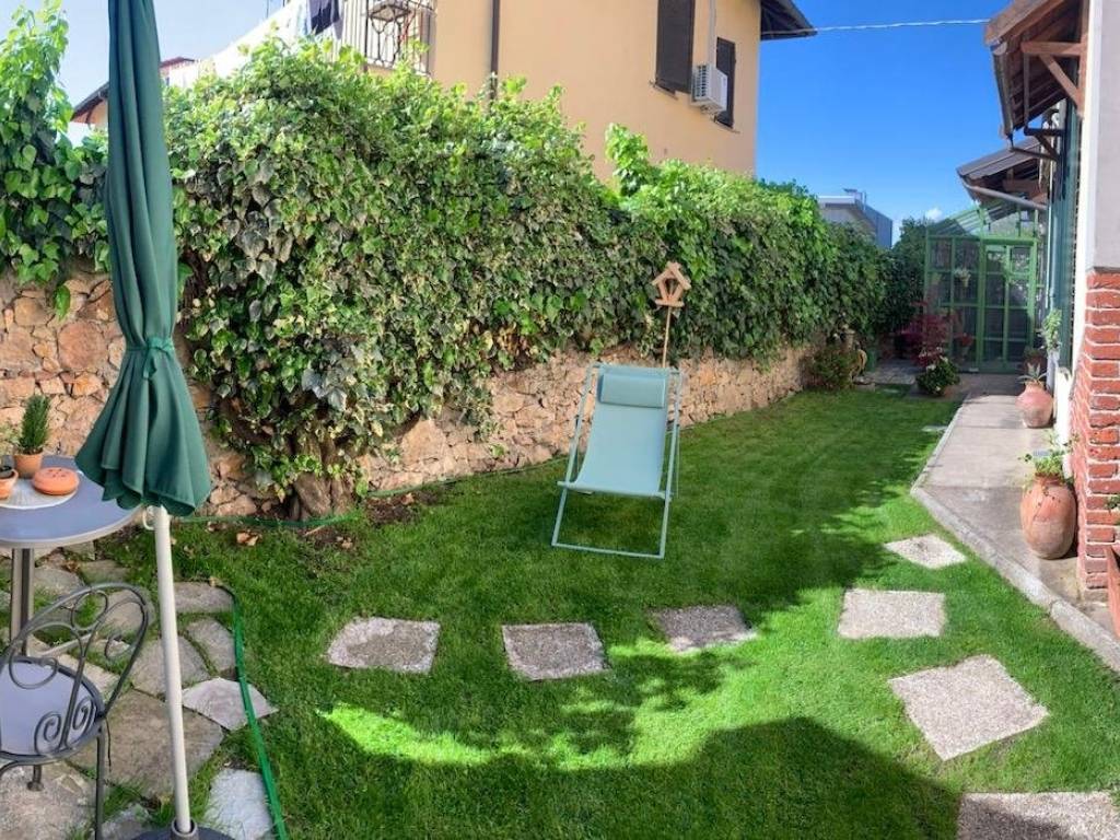 Appartamento a Angera in Via Giuseppe Verdi - Foto 3