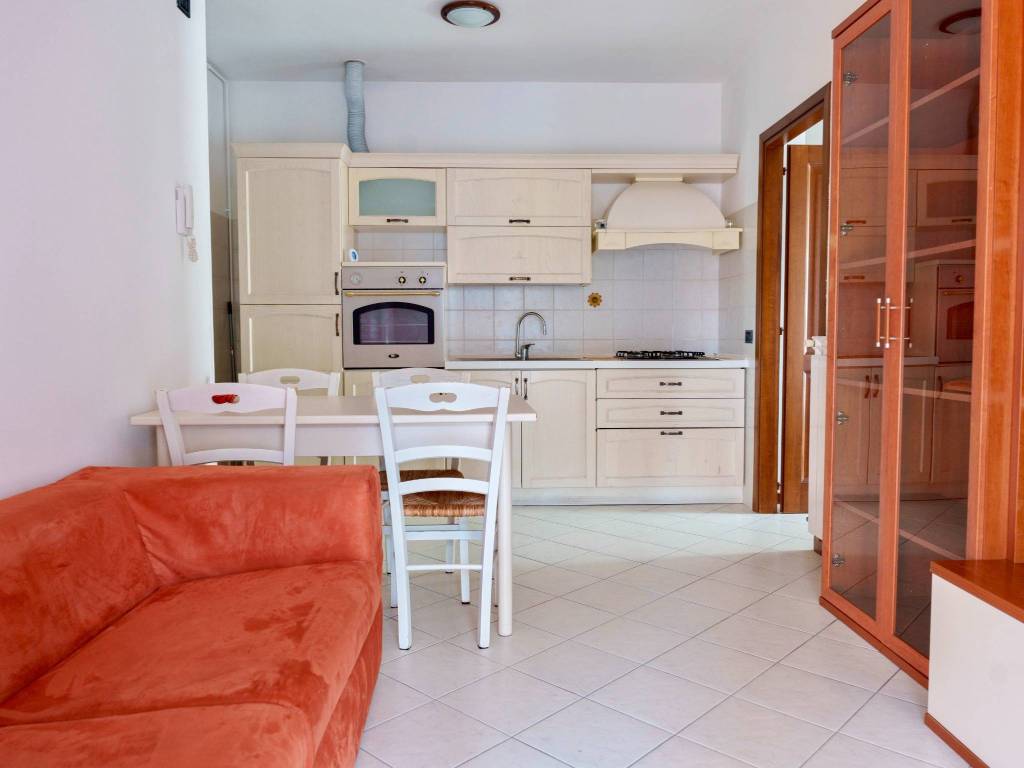 Appartamento a Verbania in Corso Lorenzo Cobianchi - Foto 2