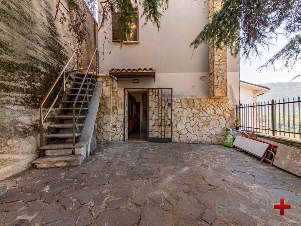 Appartamento a Pereto in Via delle Salere - Foto 2