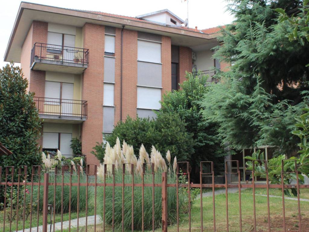 Appartamento a Leinì in Via Cavalier Luigi Ronco - Foto 4