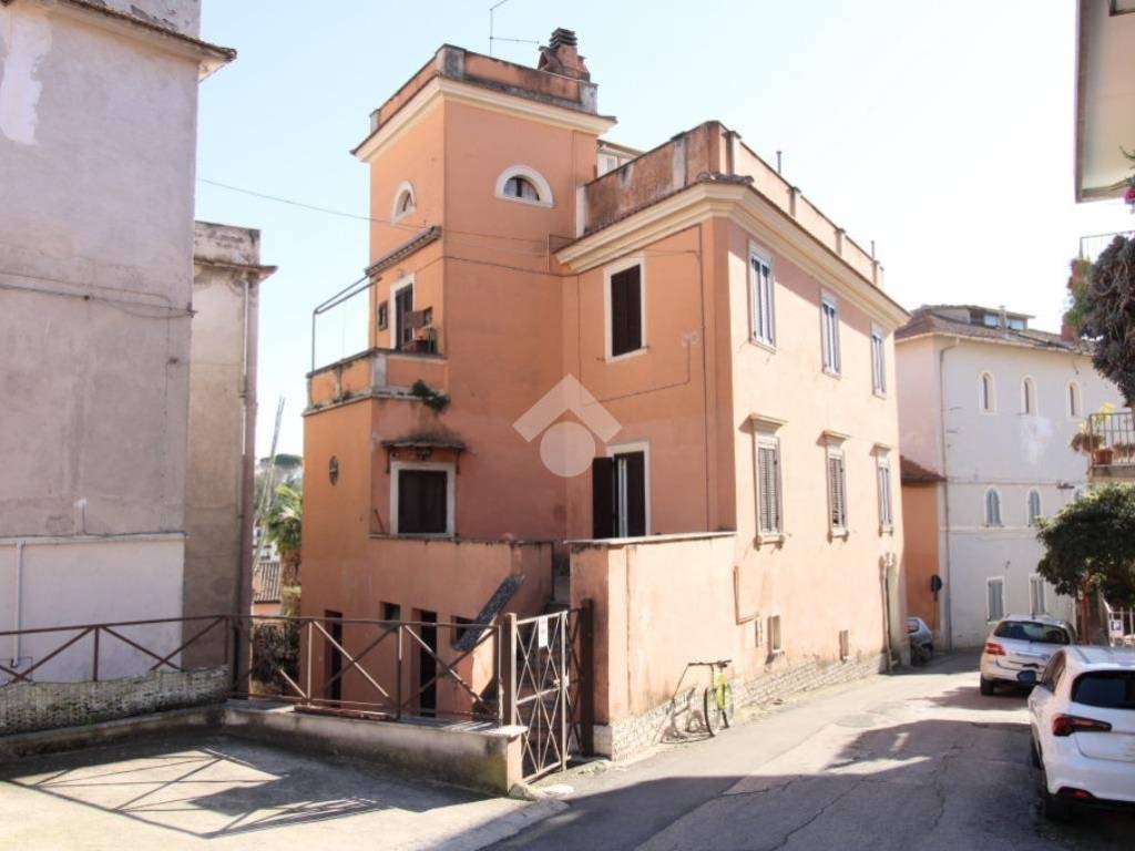 Appartamento a Poggio mirteto in VIA PIETRO BONFANTE, 16 - Foto 2