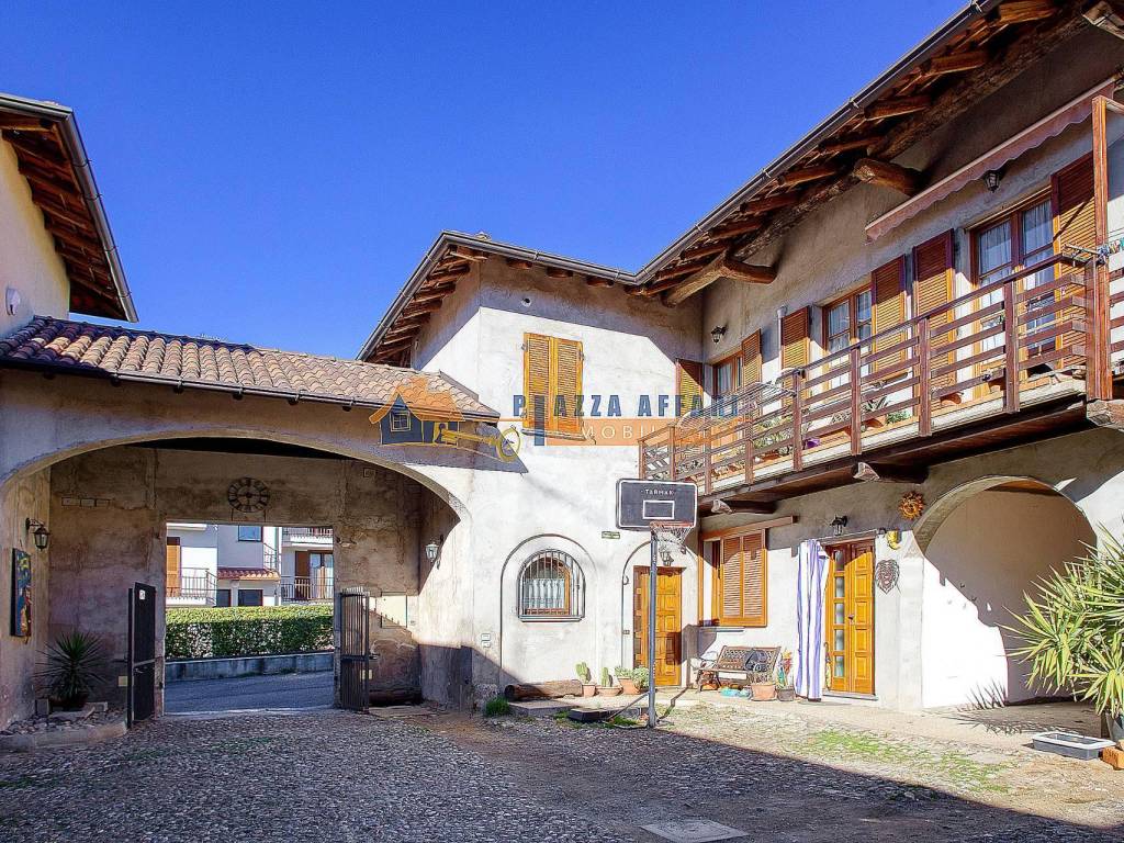 Appartamento a Carnago in via Mazzini Giuseppe, 1 - Foto 2