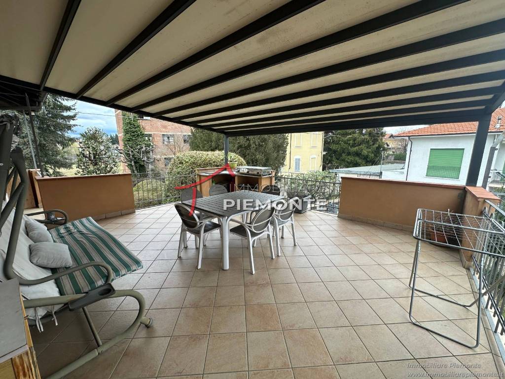 Villa a Borgomanero in Via Piave, 22 - Foto 2