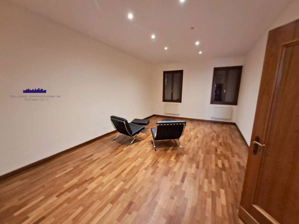 Appartamento a Treviso in Via Daniele Manin - Foto 2