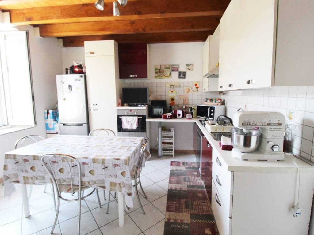 Appartamento a Gorla minore in Via Roma, 11 - Foto 4