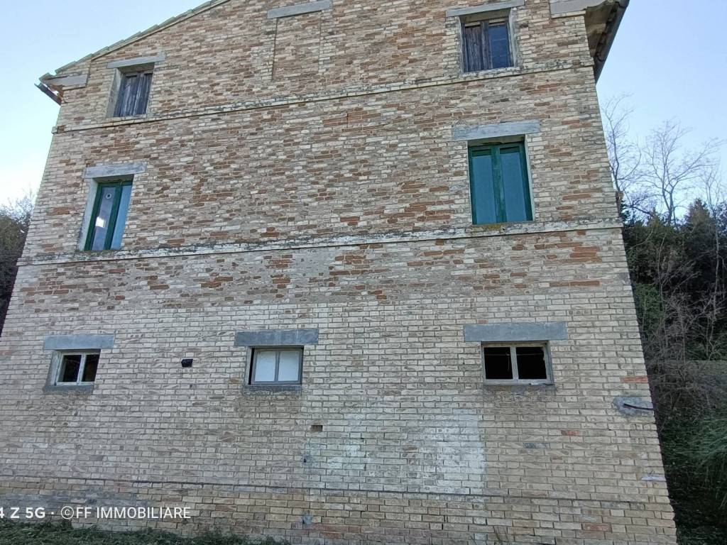 Rustico / casale a Montegiorgio in Strada Provinciale Maceratese - Foto 3