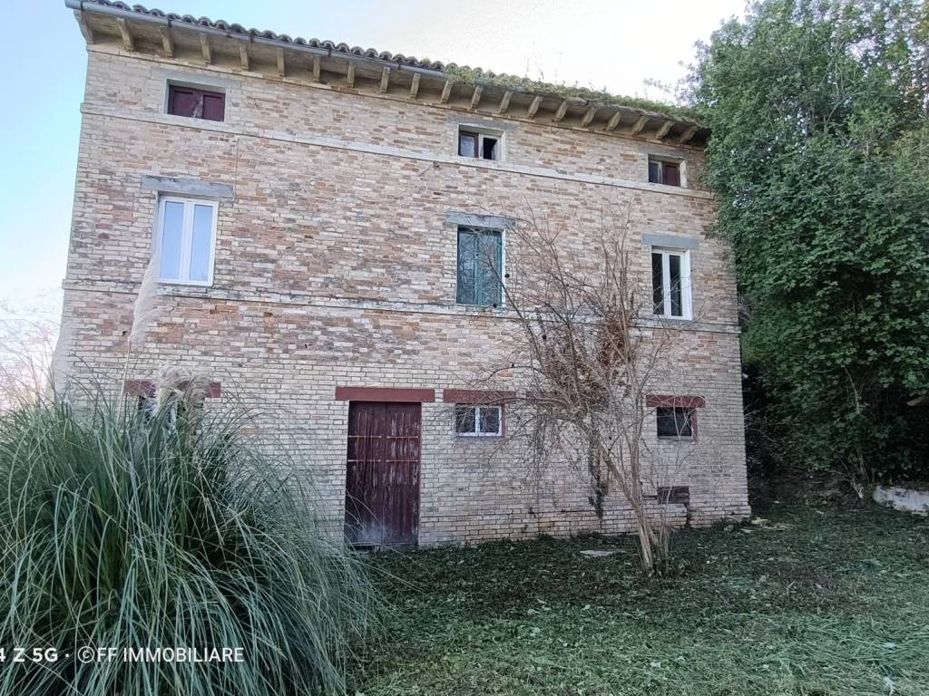 Rustico / casale a Montegiorgio in Strada Provinciale Maceratese - Foto 4