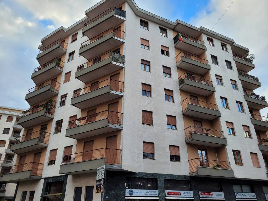 Appartamento a Busto arsizio in Via Goffredo Mameli, 22 - Foto 2