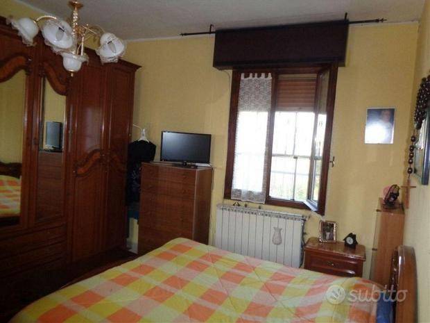 Villa a Reggio emilia in Via Guittone d'Arezzo - Foto 3