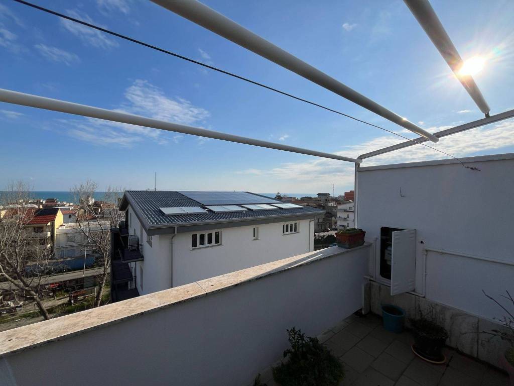 Appartamento a Marina di gioiosa ionica in Via Giuseppe Di Vittorio, 32 - Foto 5