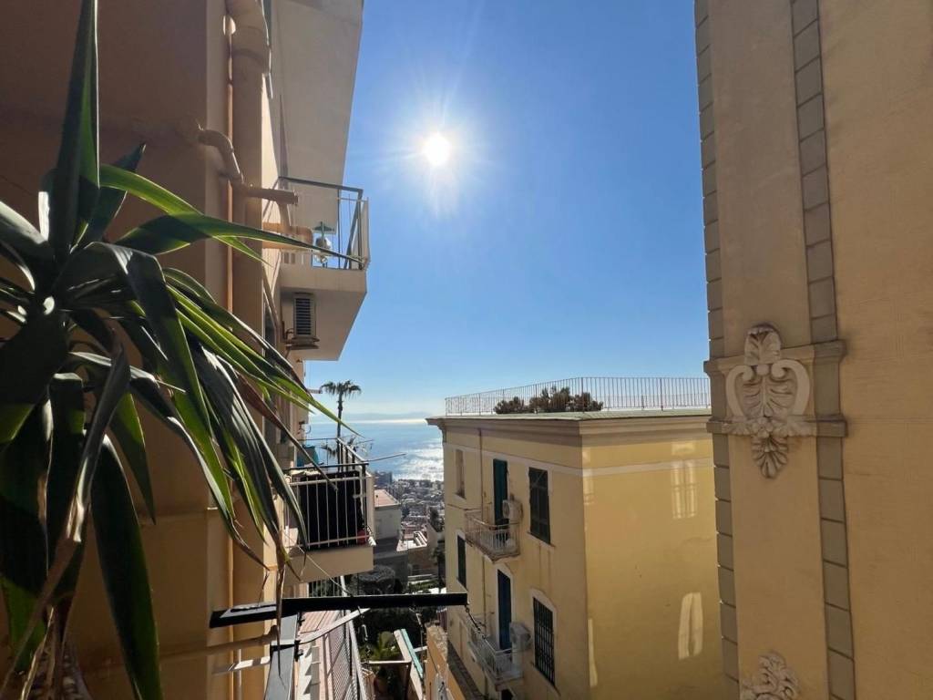 Appartamento a Napoli in Via Luigia Sanfelice, 89 - Foto 2