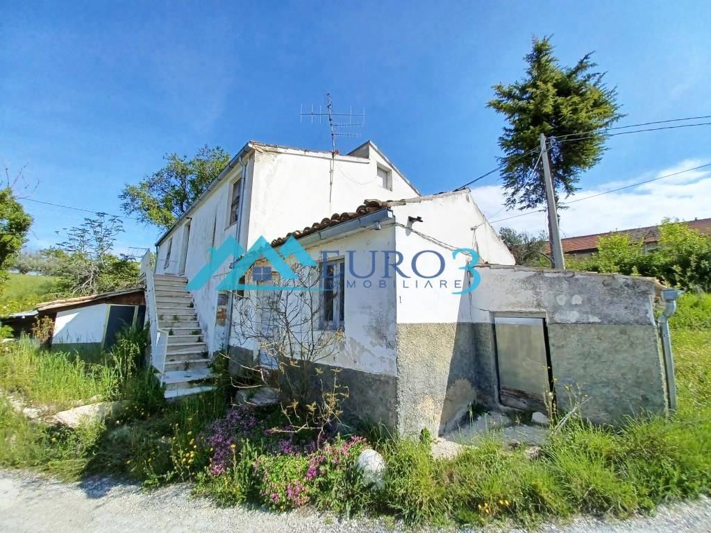 Rustico / casale a Bellante in Via Capodimonte - Foto 2