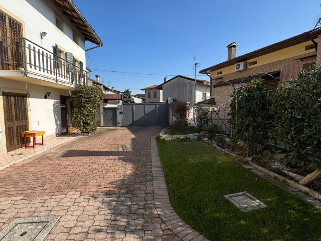 Villa a Aviano in Via Pasiani, 2 - Foto 3