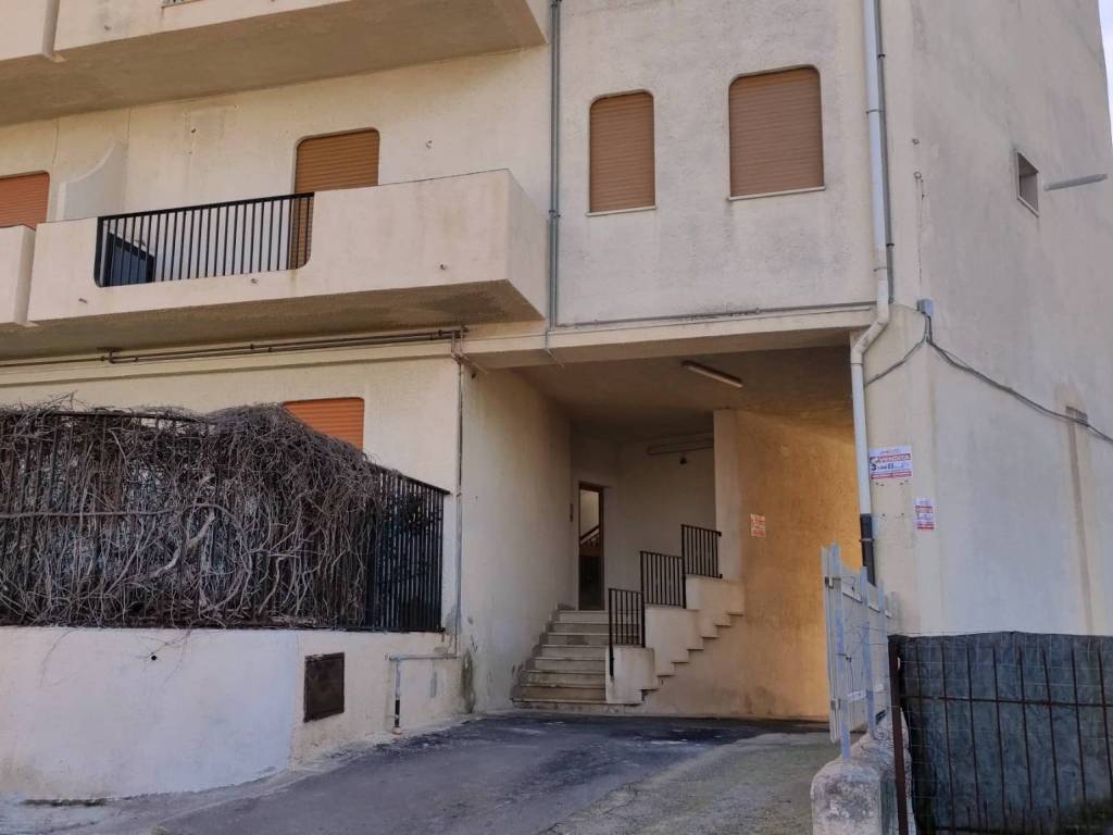 Appartamento a Rodi garganico in Via Varano, 8 - Foto 2