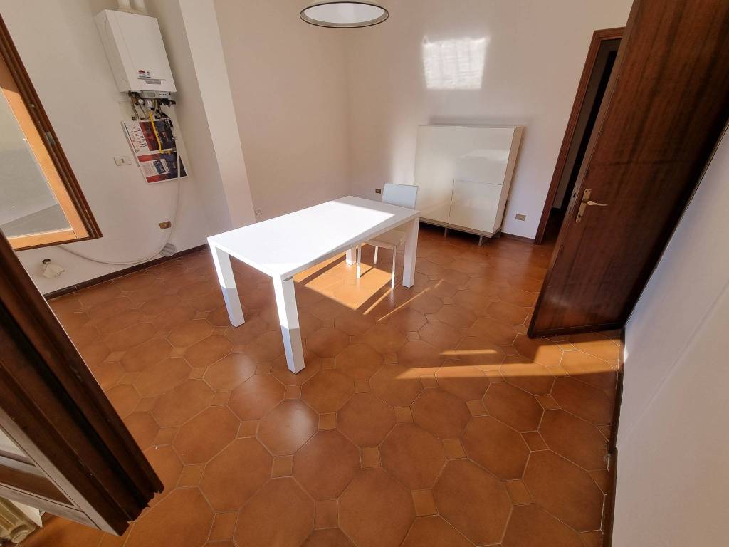 Appartamento a Castiglione delle stiviere in Via Leonardo da Vinci - Foto 5