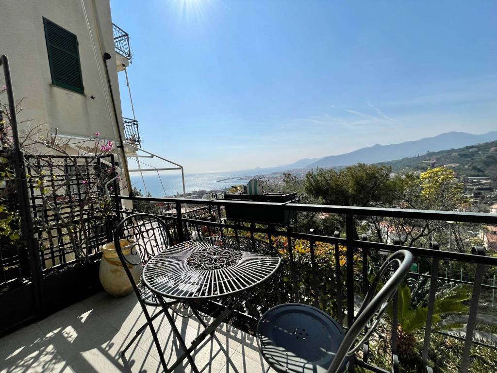 Appartamento a Pietra ligure in Via Ranzi - Foto 1