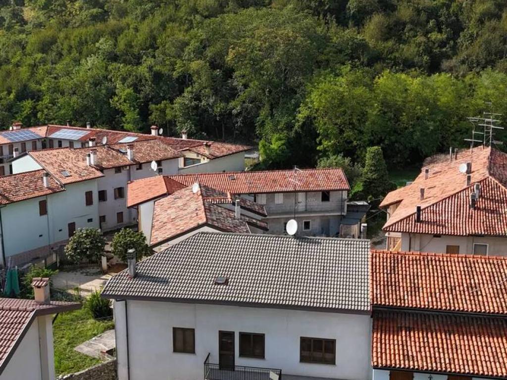Villa a Montereale valcellina in Vicolo Francesco Cavallotti - Foto 2