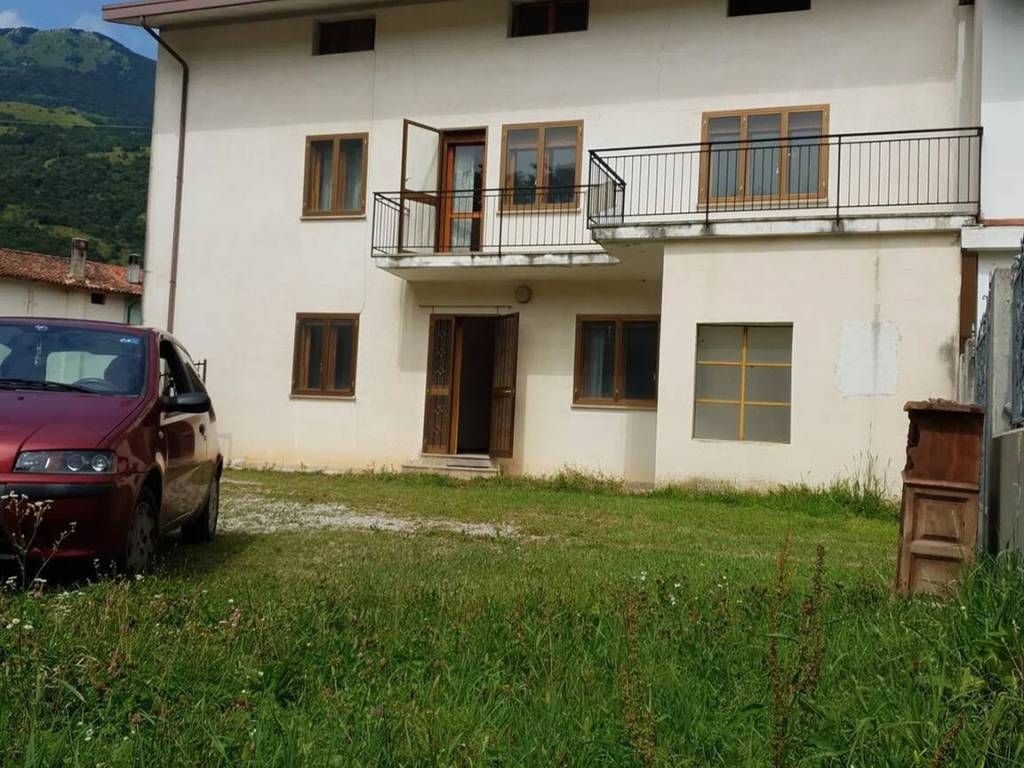 Villa a Montereale valcellina in Vicolo Francesco Cavallotti - Foto 5