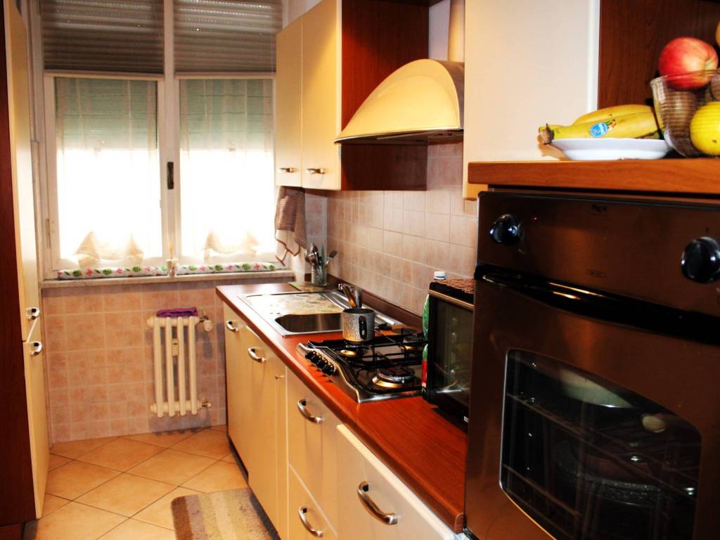 Appartamento a Vercelli in Via Francesco Petrarca, 35 - Foto 2
