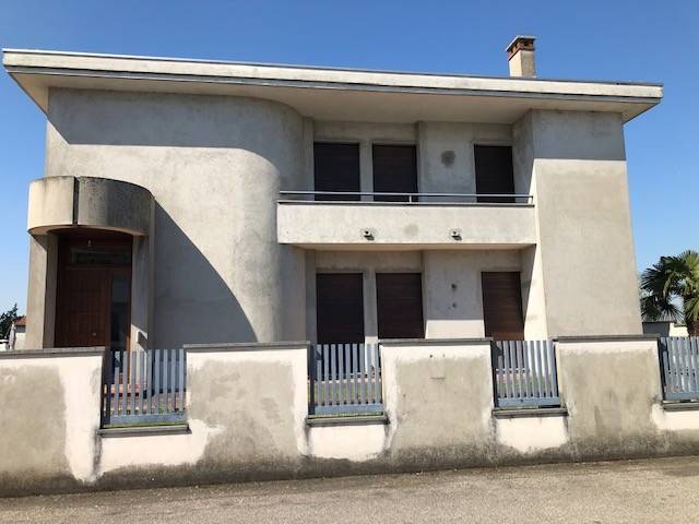 Villa a Vigevano in Via Vallere, 12 - Foto 2