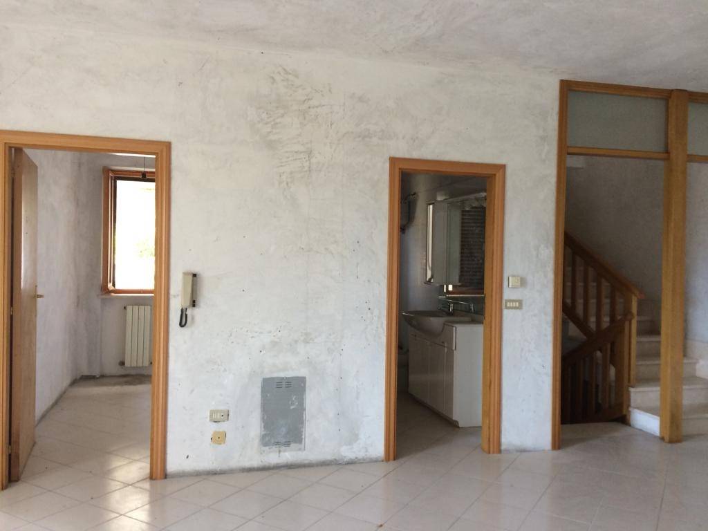 Casa indipendente a Valle castellana in SP69 - Foto 4