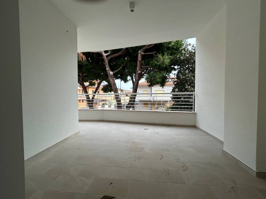 Appartamento a Tortoreto in Via Dante Alighieri - Foto 2