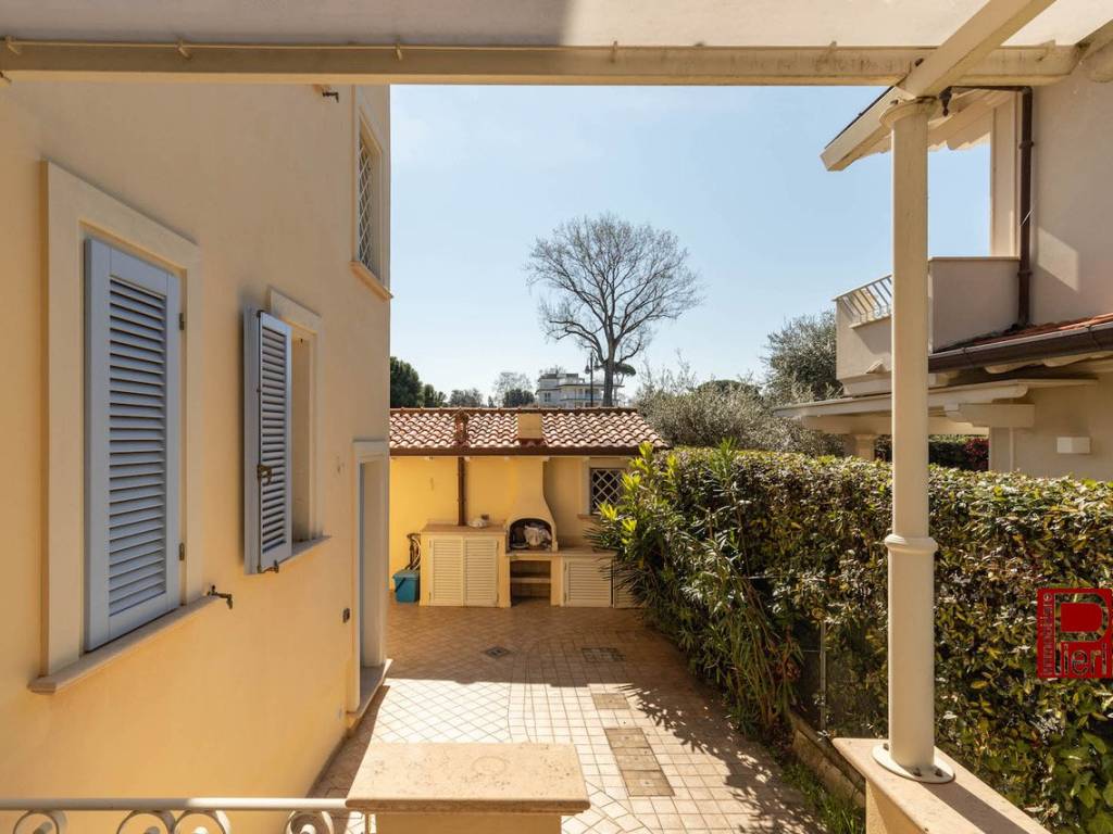 Villa a Pietrasanta in Via Luigi Boccherini - Foto 3
