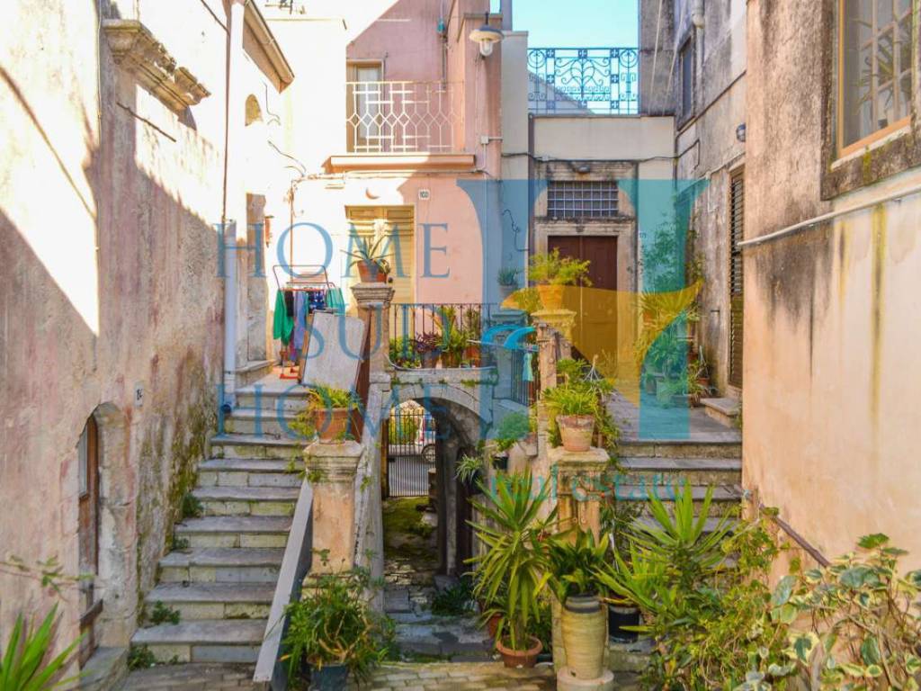 Palazzo / stabile a Palazzolo acreide in Via Roma - Foto 5