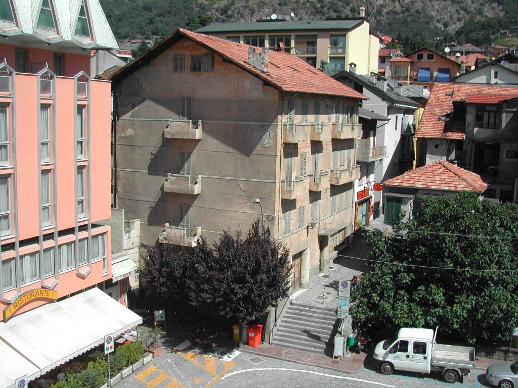 Palazzo / stabile a Saint-vincent in via vuillerminaz - Foto 2