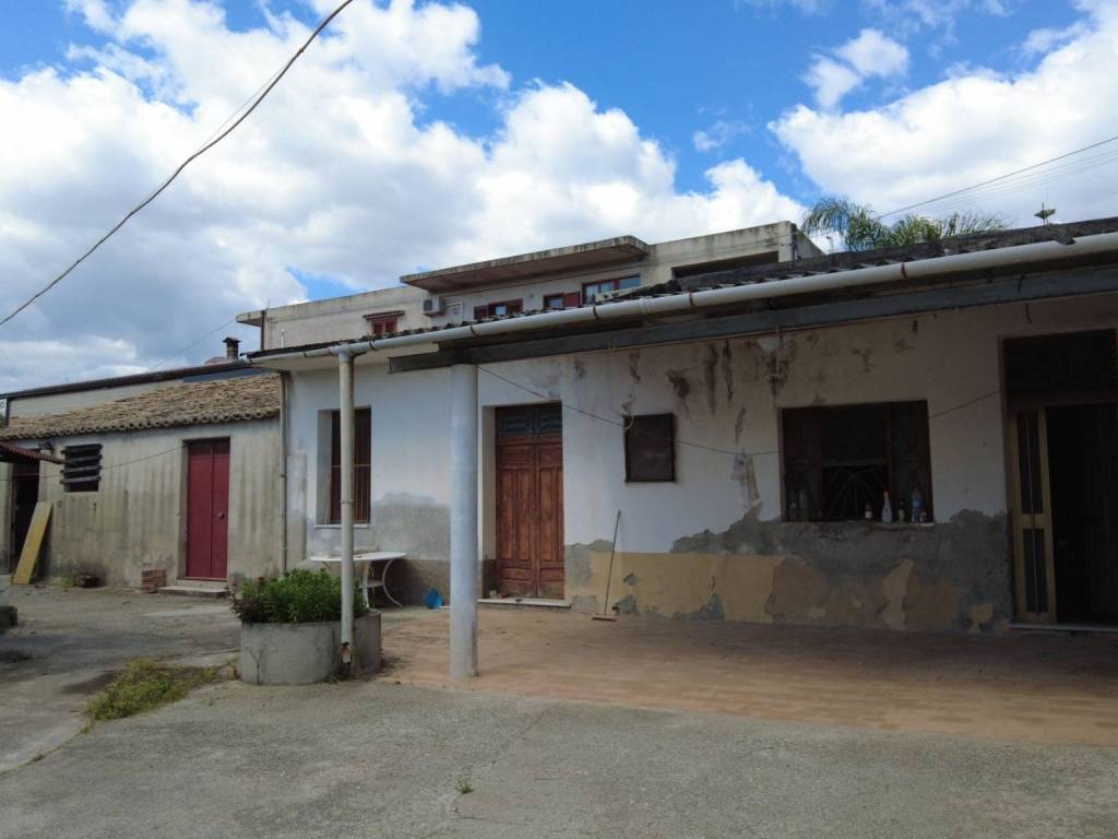 Casa indipendente a Siderno in Via delle Americhe - Foto 2