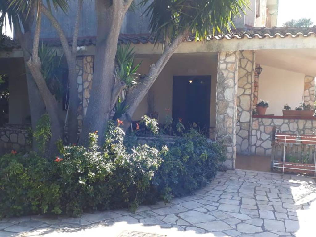 Villa a Taranto in Via Vizzarro Traversa 1 - Foto 5