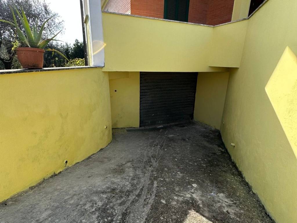 Villa a Aprilia in Via Fossignano - Foto 4