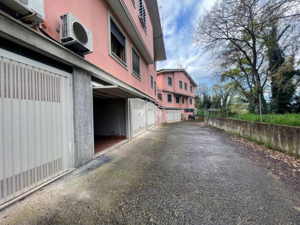 Box / garage a Poggio mirteto in Via Roberto Ruffili - Foto 5
